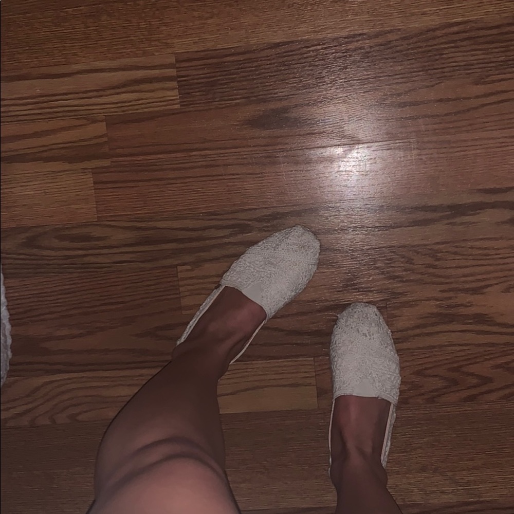 shoes - Picture 2 of 3